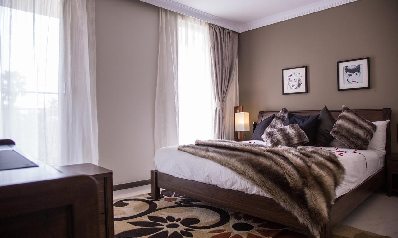 Red Mango Hotel And Apartments Sekondi-Takoradi ภายนอก รูปภาพ