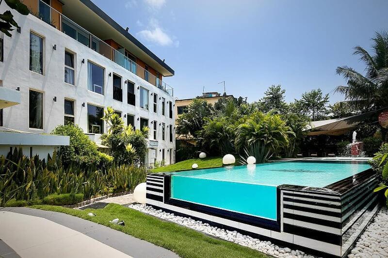 Red Mango Hotel And Apartments Sekondi-Takoradi ภายนอก รูปภาพ